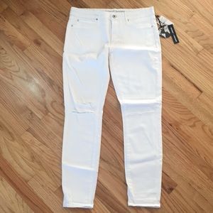 NWT Articles of Society white distressed jeans
